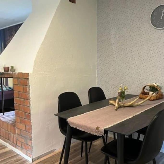 Familienfreundliche Farm Stuga Hamra  Buitenkant foto